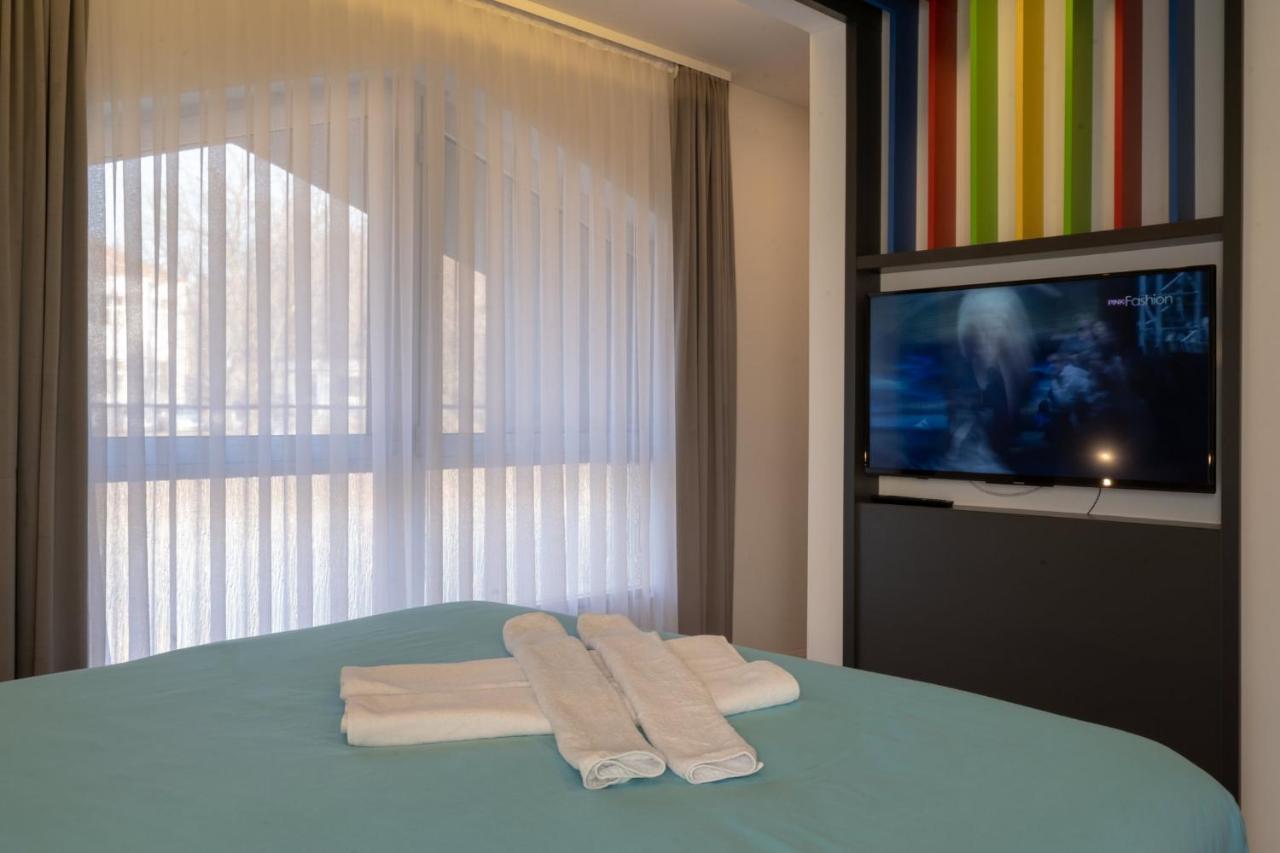 Apartments Slana Oaza Tuzla Extérieur photo